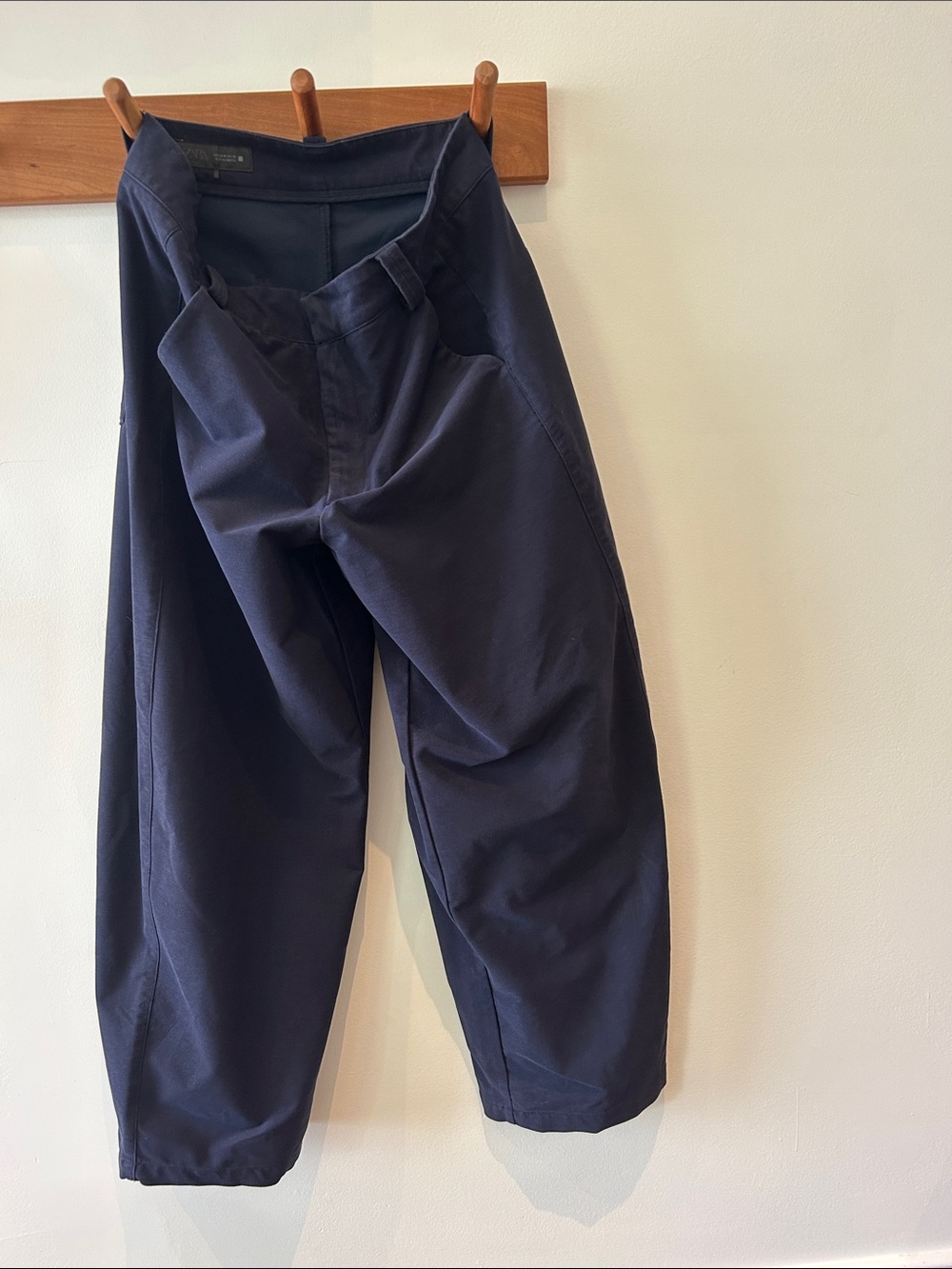 Zara Men's Navy Relaxed Chinos